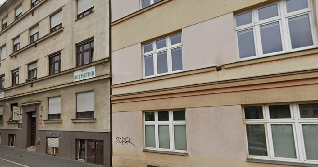 Dům na adrese Vosmíkových 30, Praha 8 – Libeň.